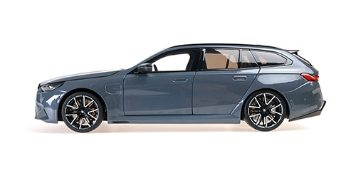 BMW M5 Touring 2024 grey metallic 1:18 Minichamps 