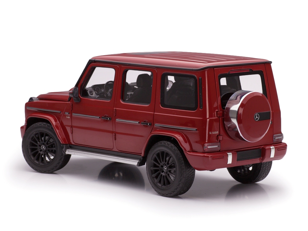 Mercedes-Benz G-Class W463 2020 red 1:18 Minichamps