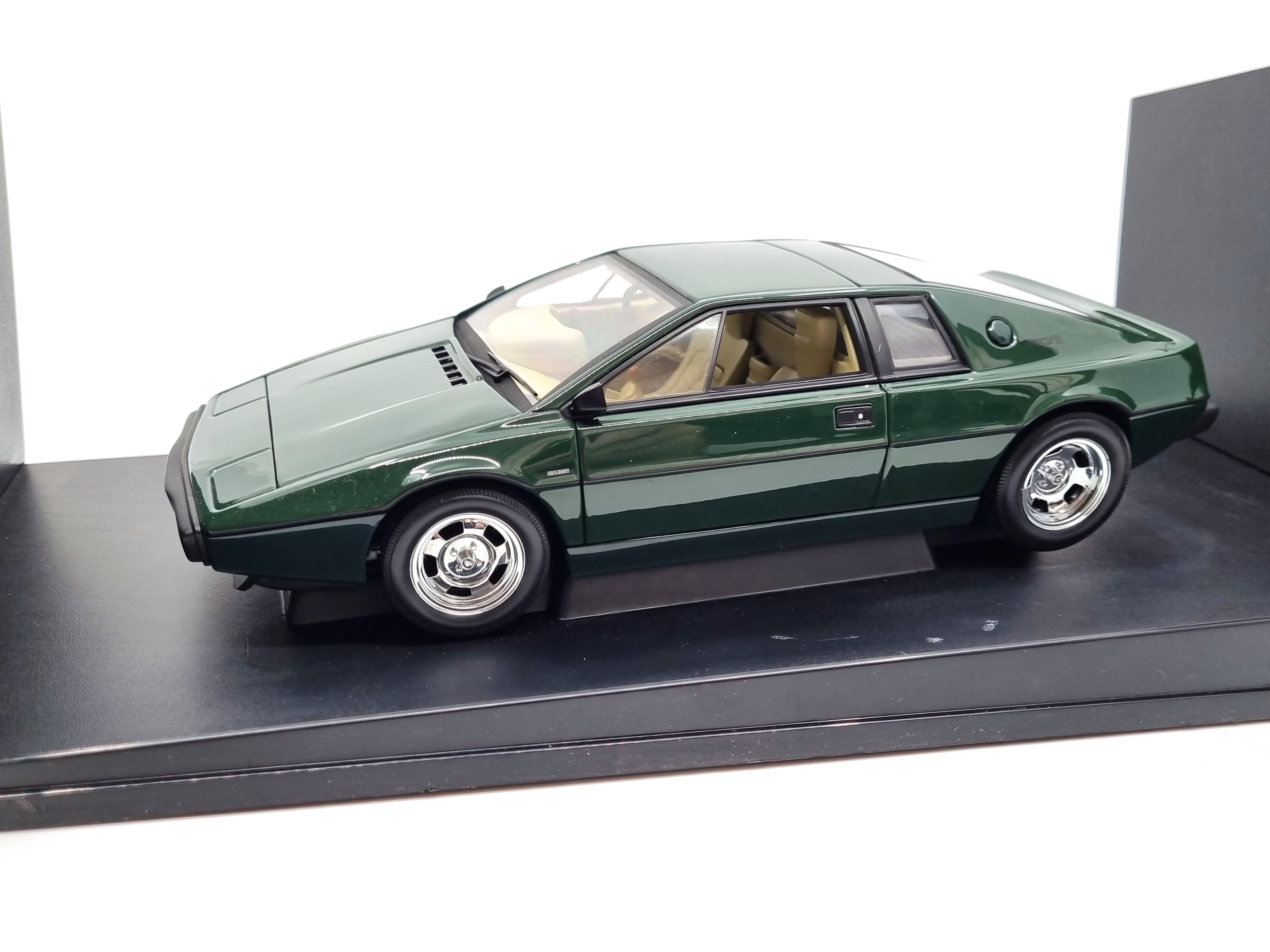 Lotus Esprit Type 79 1:18 AUTOart