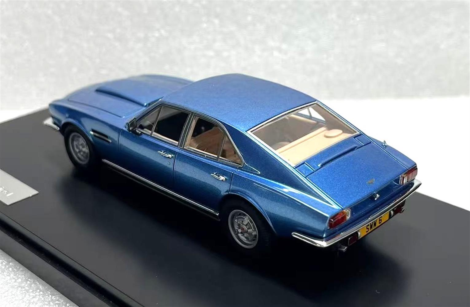 Aston Martin Lagonda 1-Series 1974 blue metallic 1:43 Matrix Scale Models