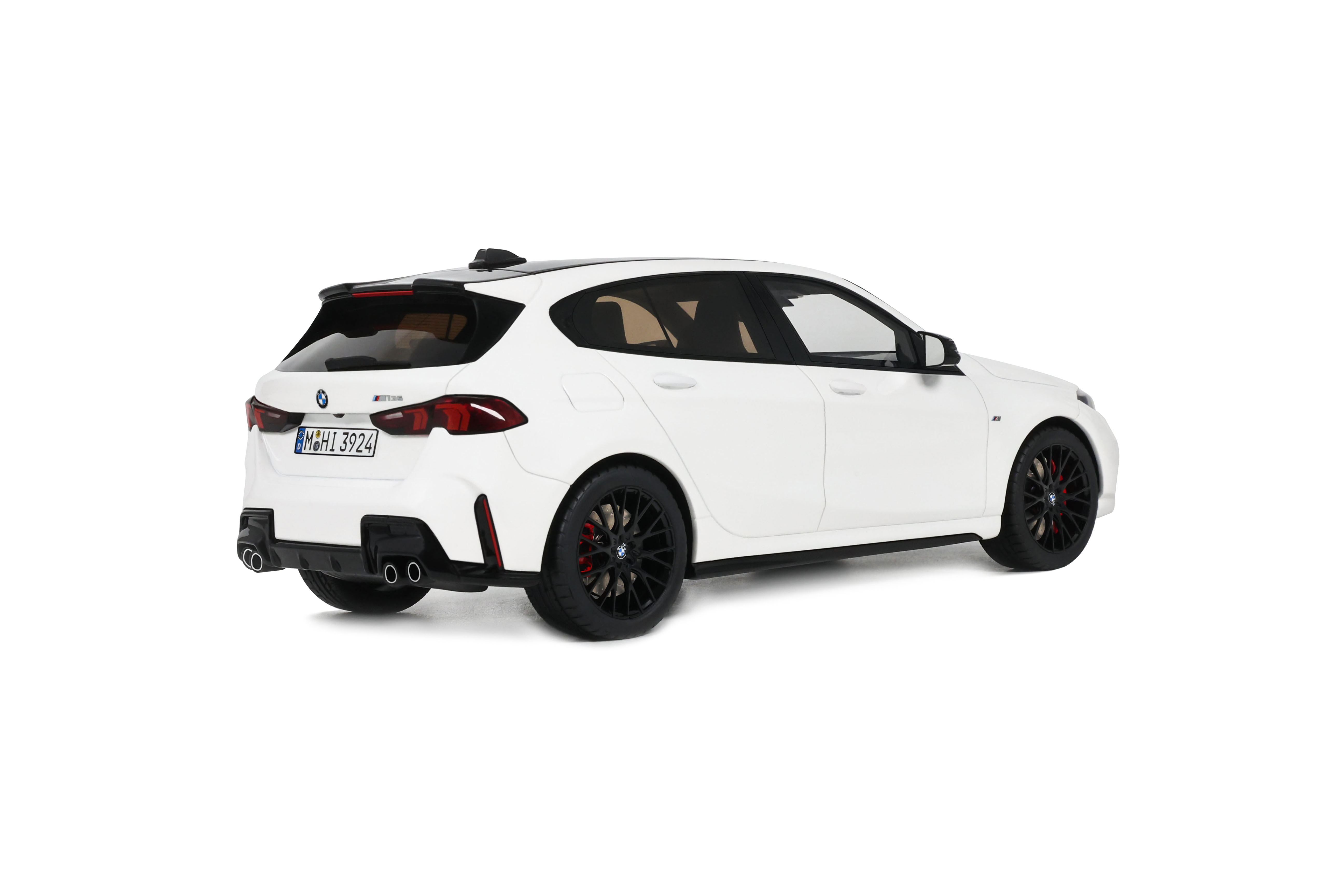 BMW M135 xDrive 2024 Alpine white solid 1:18 OttOmobile