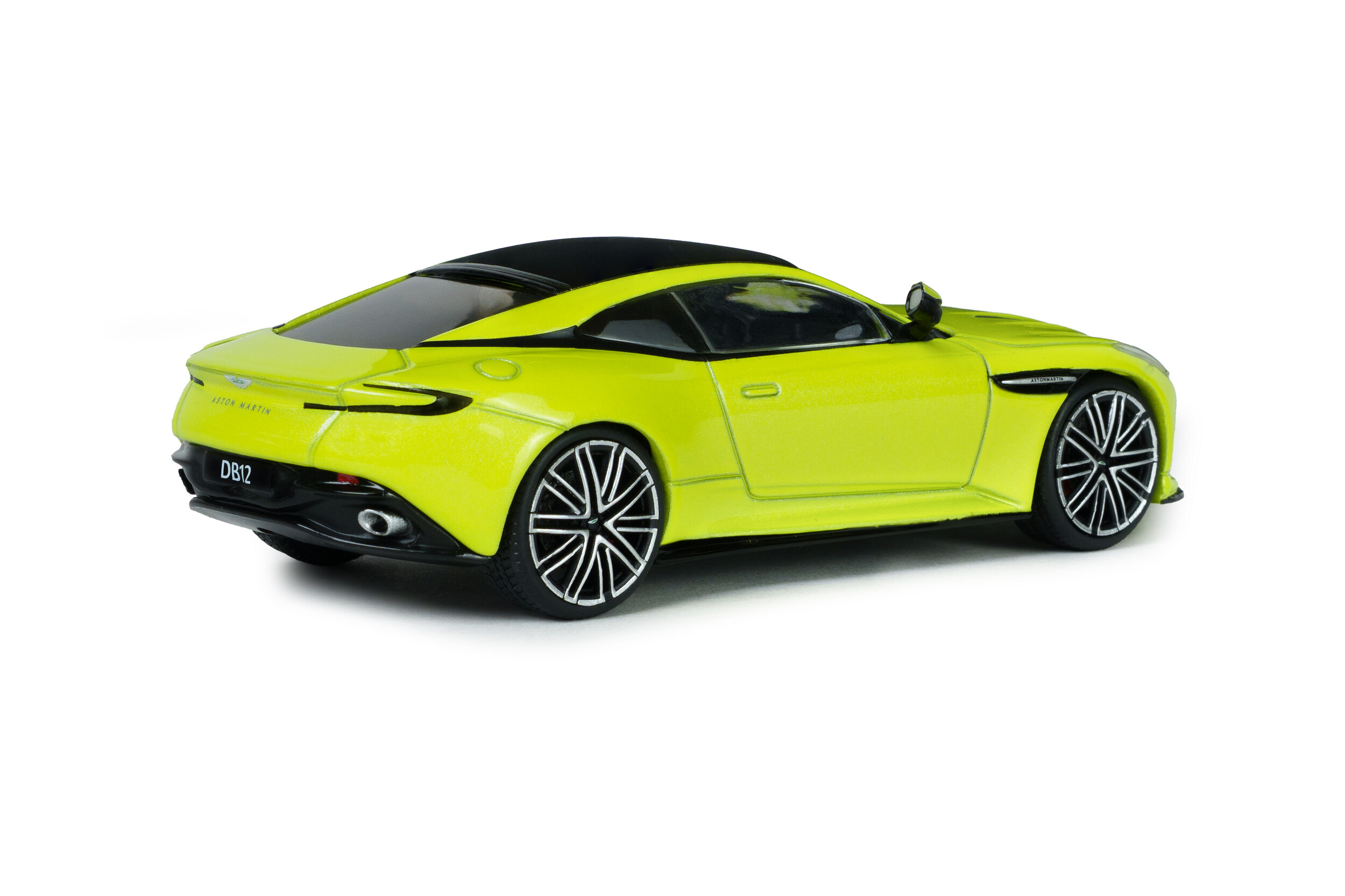 Aston Martin DB12 2023 lime essence 1:43 Solido