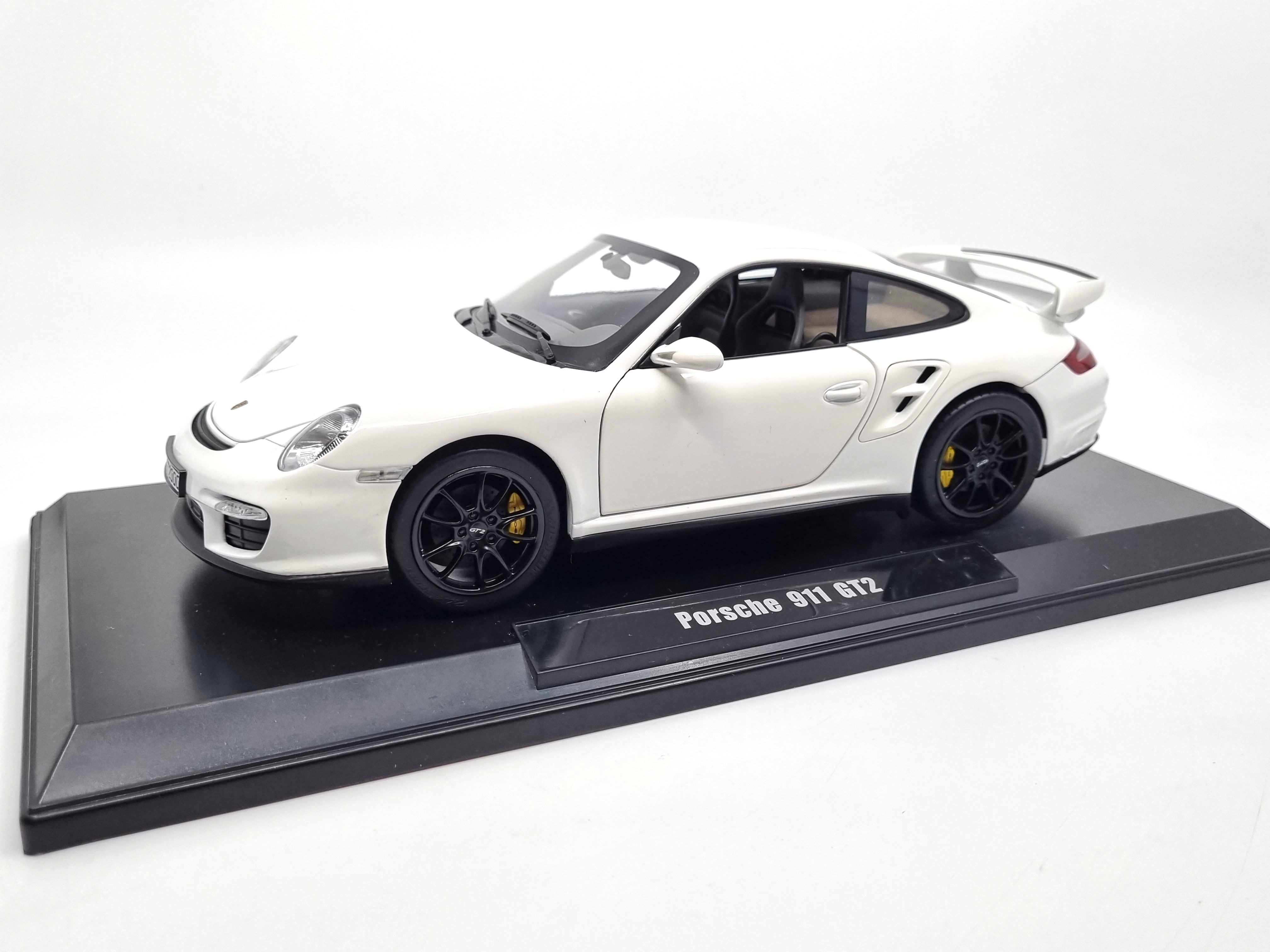 Porsche 911 GT2 2007 1:18 Norev