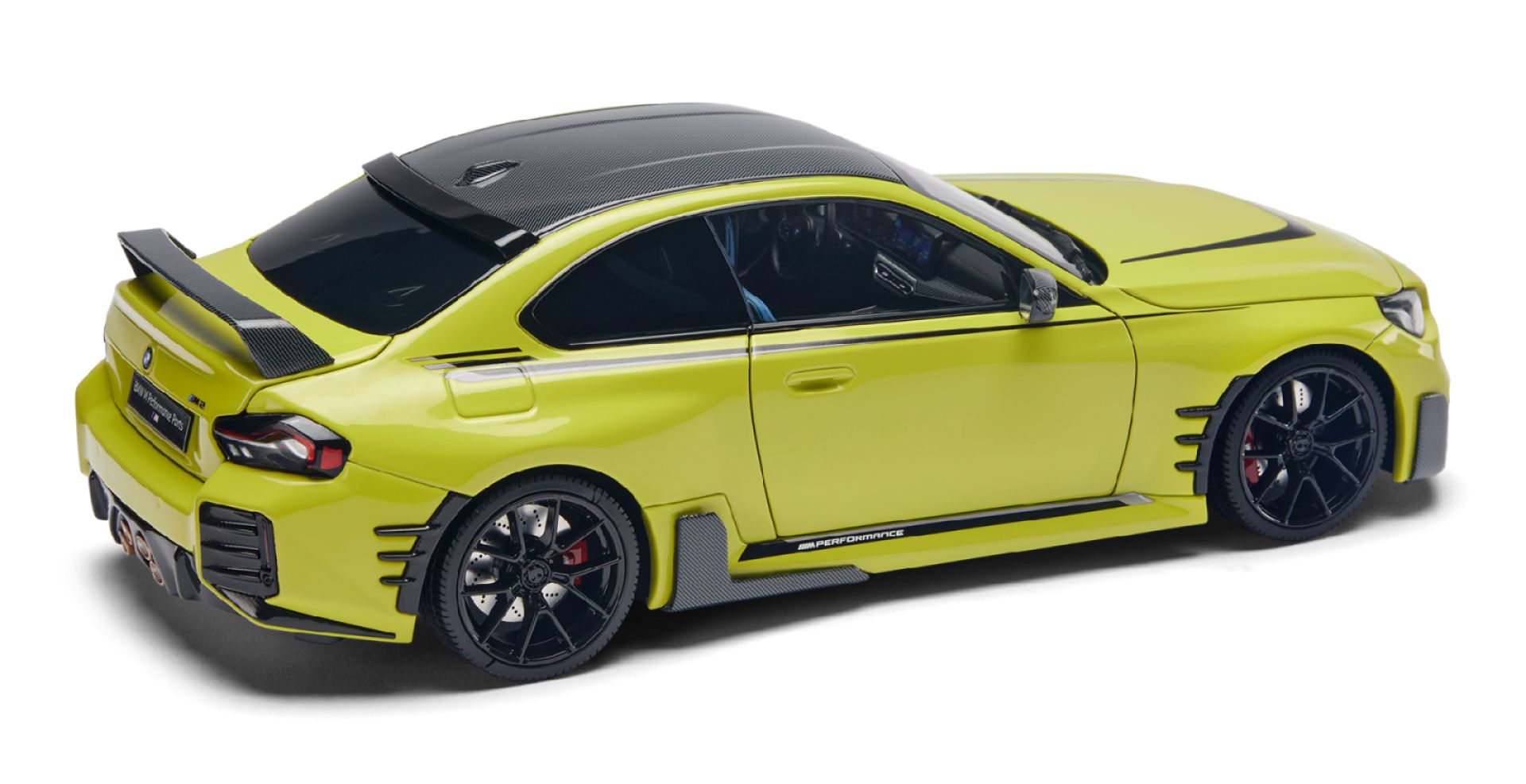 BMW M2 Pefrormance Parts 2024 Sao Paulo yellow 1:18 Minichamps