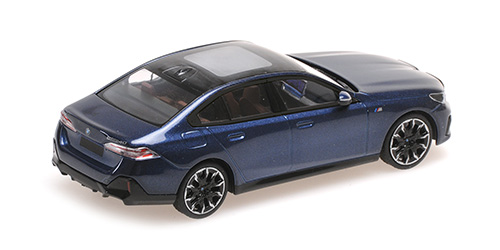 BMW I5 2023 blue metallic 1:43 Minichamps