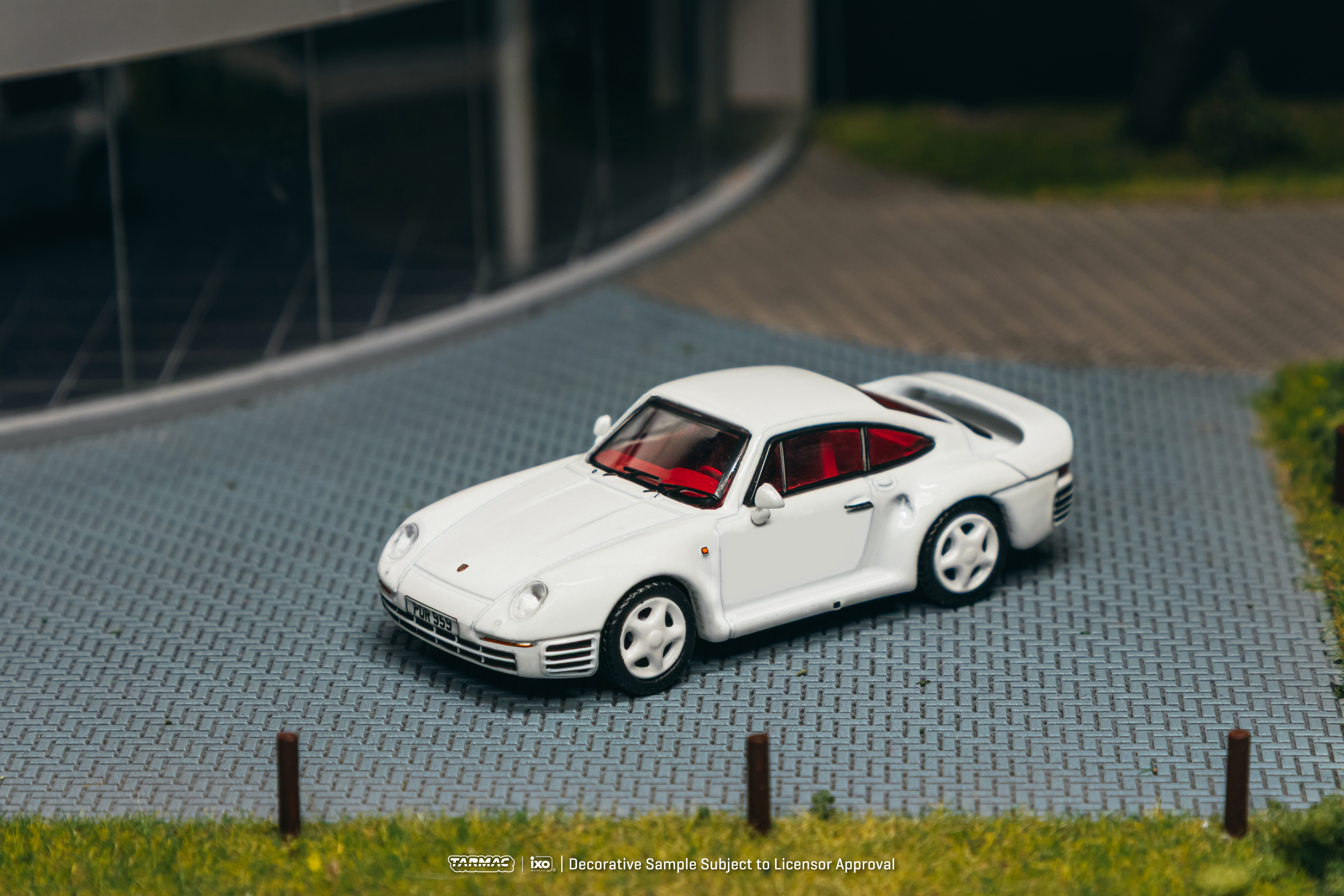 Porsche 959 1989 With Trading Card Combo Set white 1:64 Tarmac