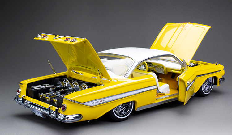 Chevrolet Impala Lowrider Cabriolet Hard-Top 1961 yellow 1:18 Sun Star