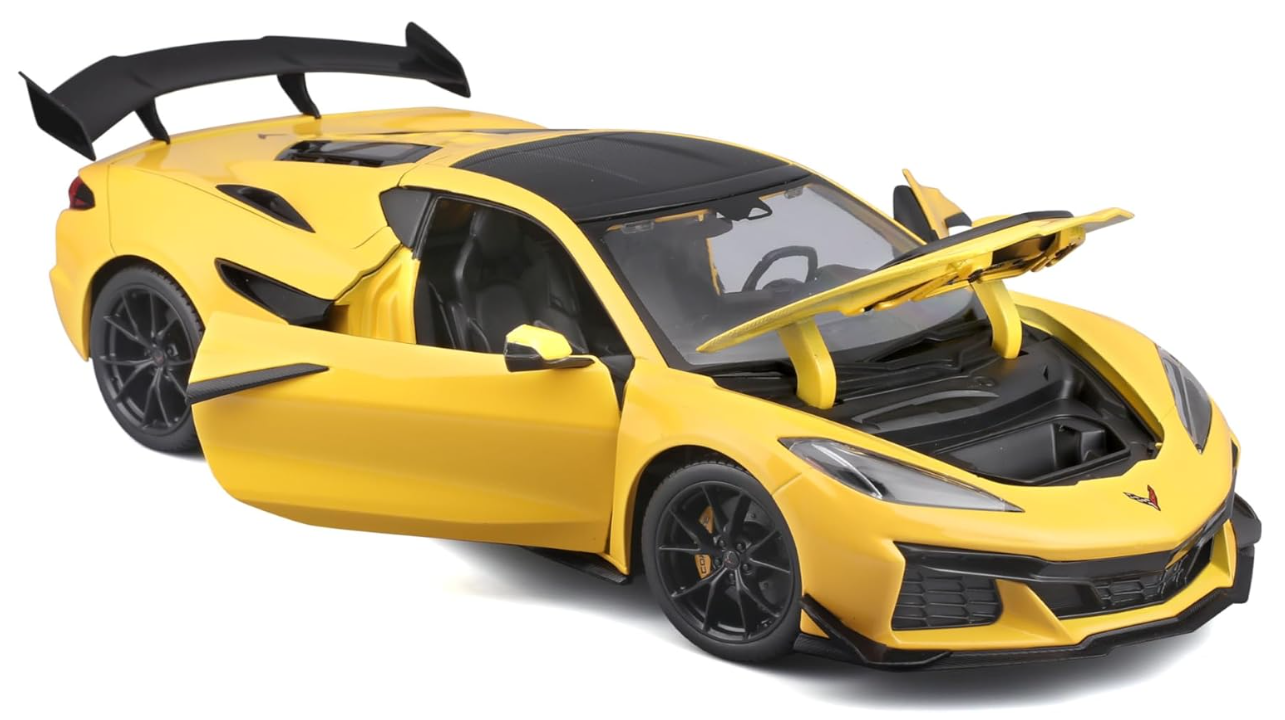 Chevrolet Corvette ZR1 2025 yellow 1:18 Maisto
