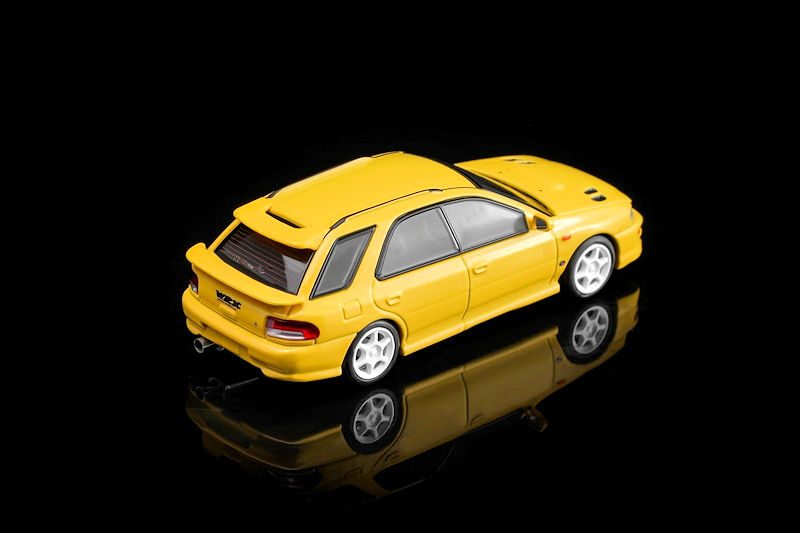Subaru lmpreza Wagon WRX STi Version VI cashmere yellow 1:64 Motorhelix