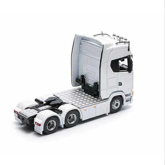 Scania 770S white 1:64 Massdi