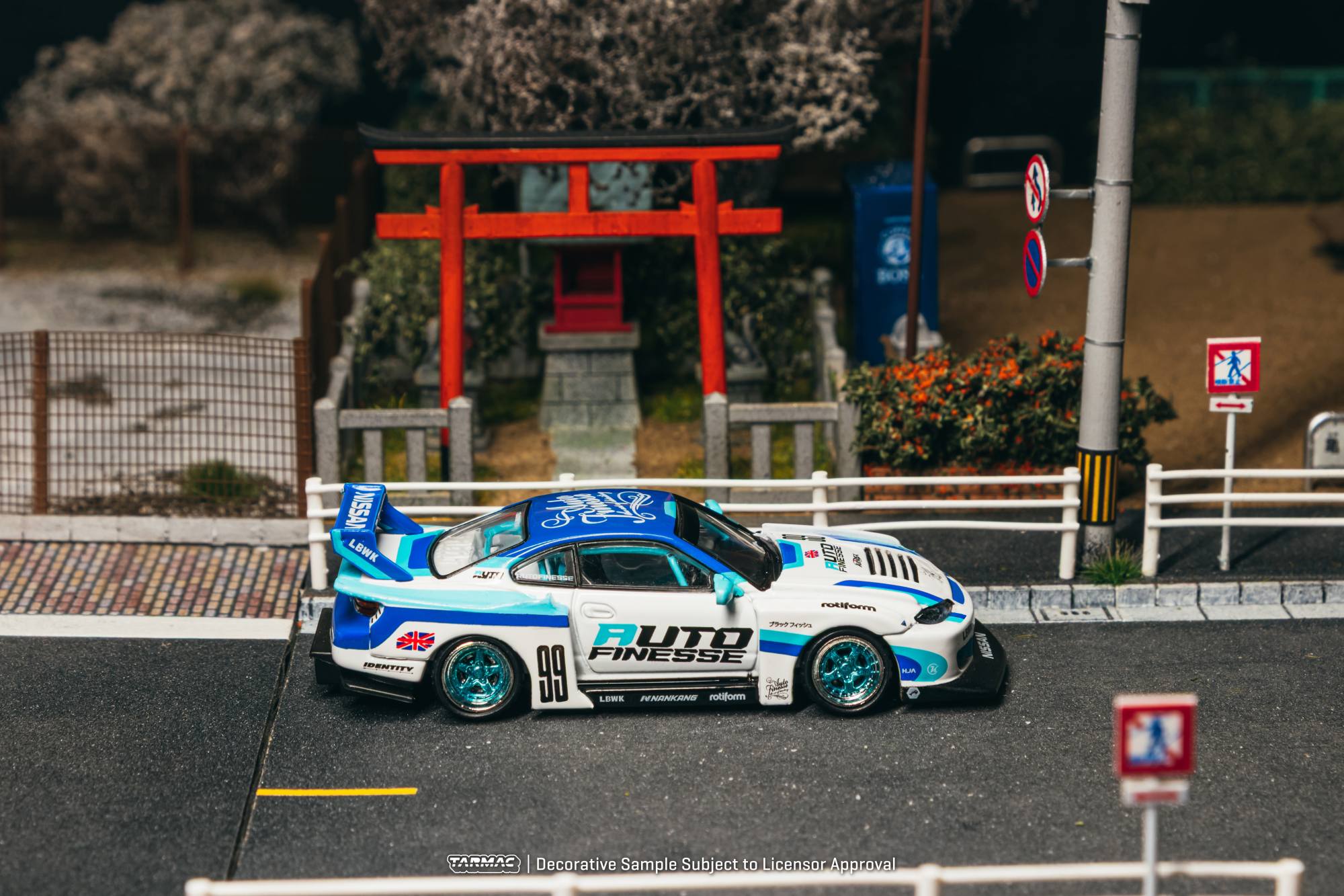 Nissan Silvia (S15) LB Super Silhouette Auto Finesse 2025 white/blue 1:64 Tarmac
