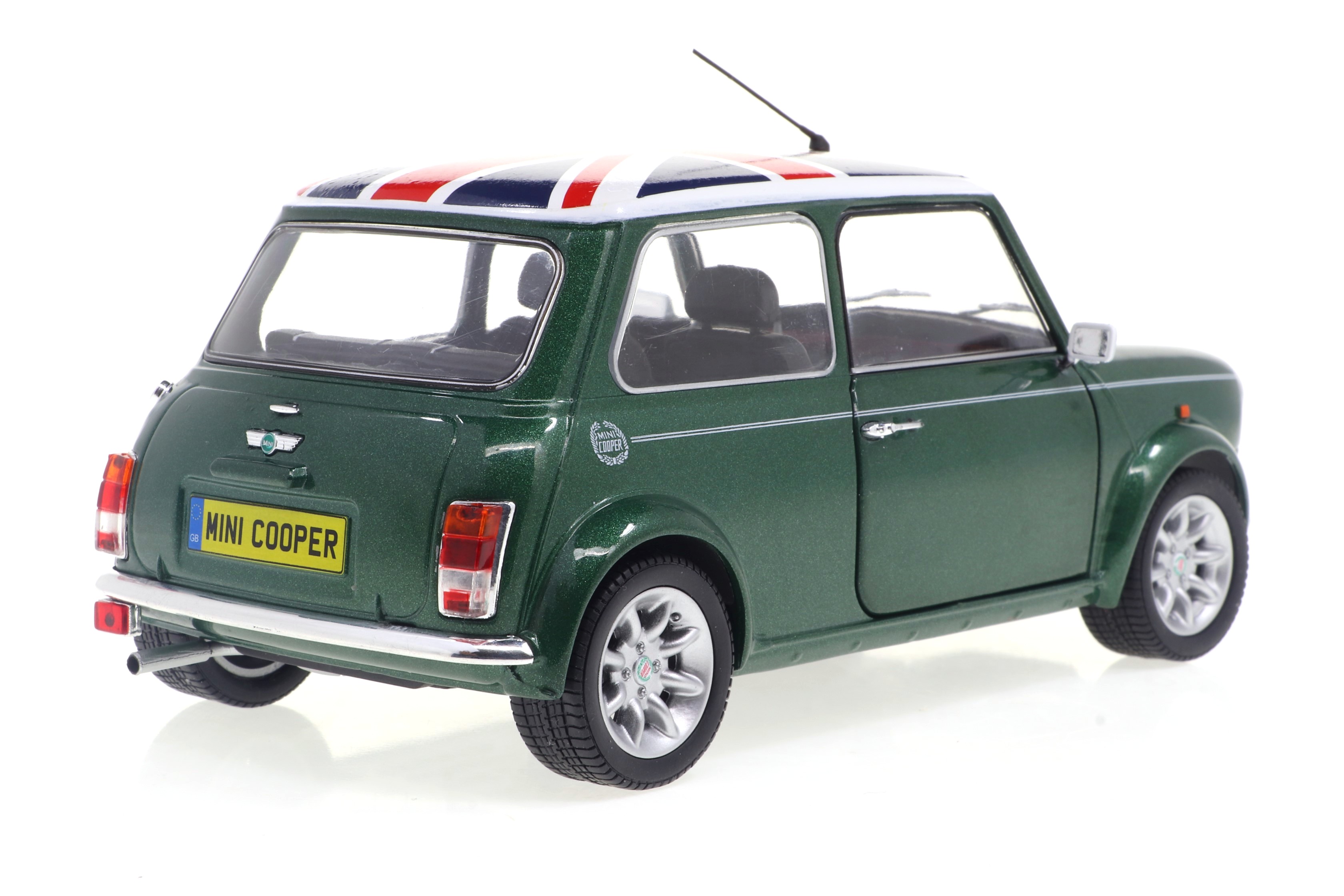 Mini Cooper Sport 1997 british racing green/flag 1:18 Solido
