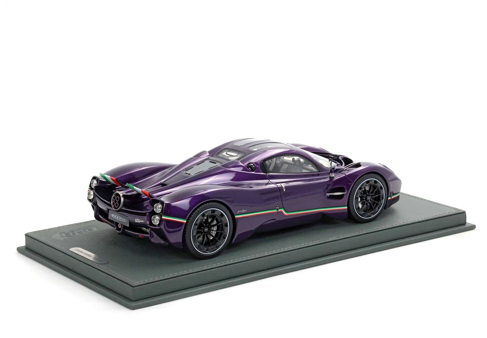 Pagani Utopia Viola Hong Kong 1:18 B.B.R.