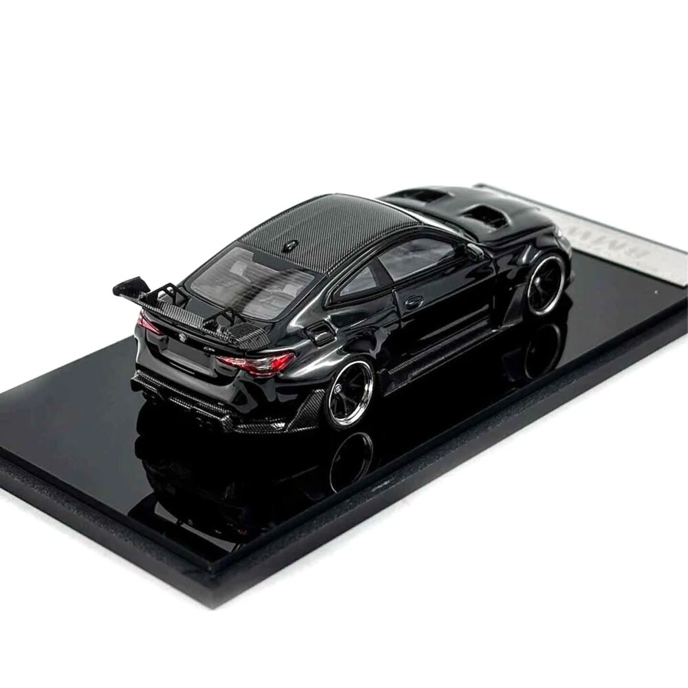 BMW M4 G82 carbon/black 1:64 Street Weapon