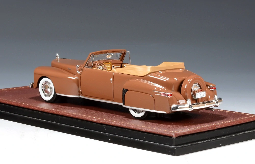 Lincoln Continental Cabriolet Open Roof 1942 Chetwyn beige 1:43 GLM Models