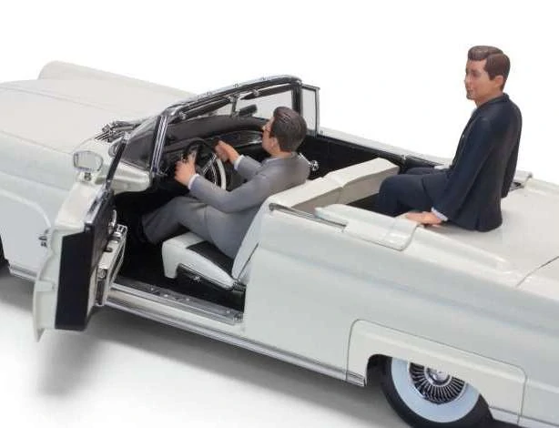 Lincoln Continental MKIII *John F. Kennedy in Oregon 1960 white 1:18 Sun Star