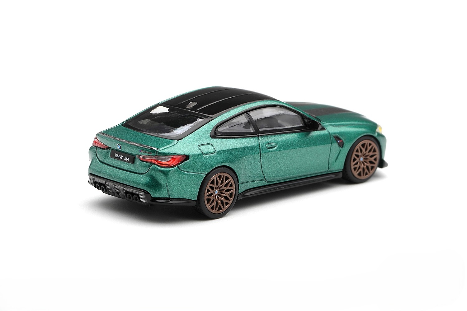 BMW M4 (G82) CS 2024 frozen isle of man green metallic 1:64 Mini GT