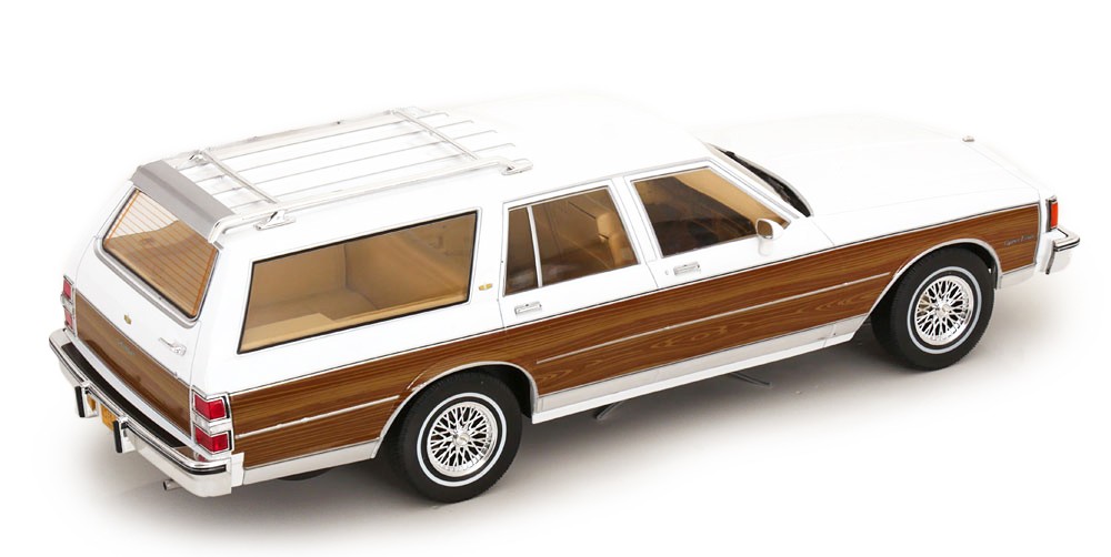 Chevrolet Caprice Estate Wagon 1985 white/decor 1:18 MCG 
