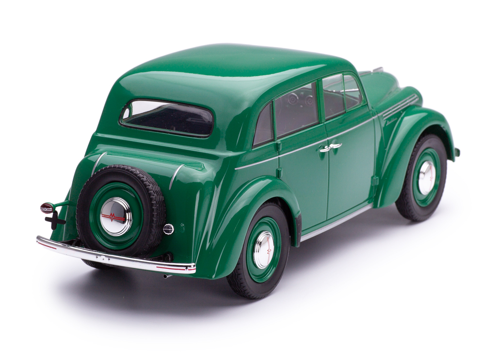 Moskwitsch 400 1946 green 1:18 KK Scale