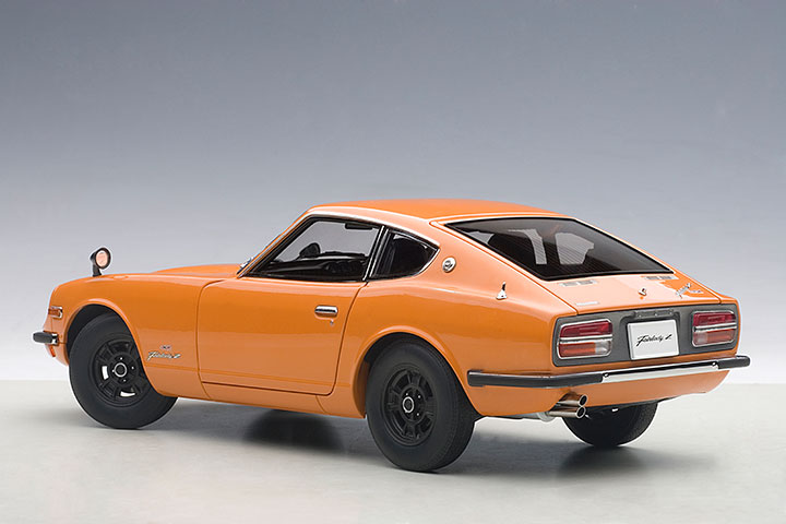 Nissan Fairlady Z432 1969 orange 1:18 AUTOart
