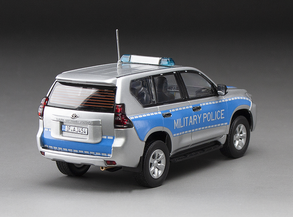 Toyota Land Cruiser Prado Militärpolizei 2018 1:43 Vitesse