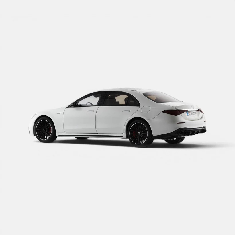 Mercedes-AMG S 63 E Performance opalith white 1:18 NZG