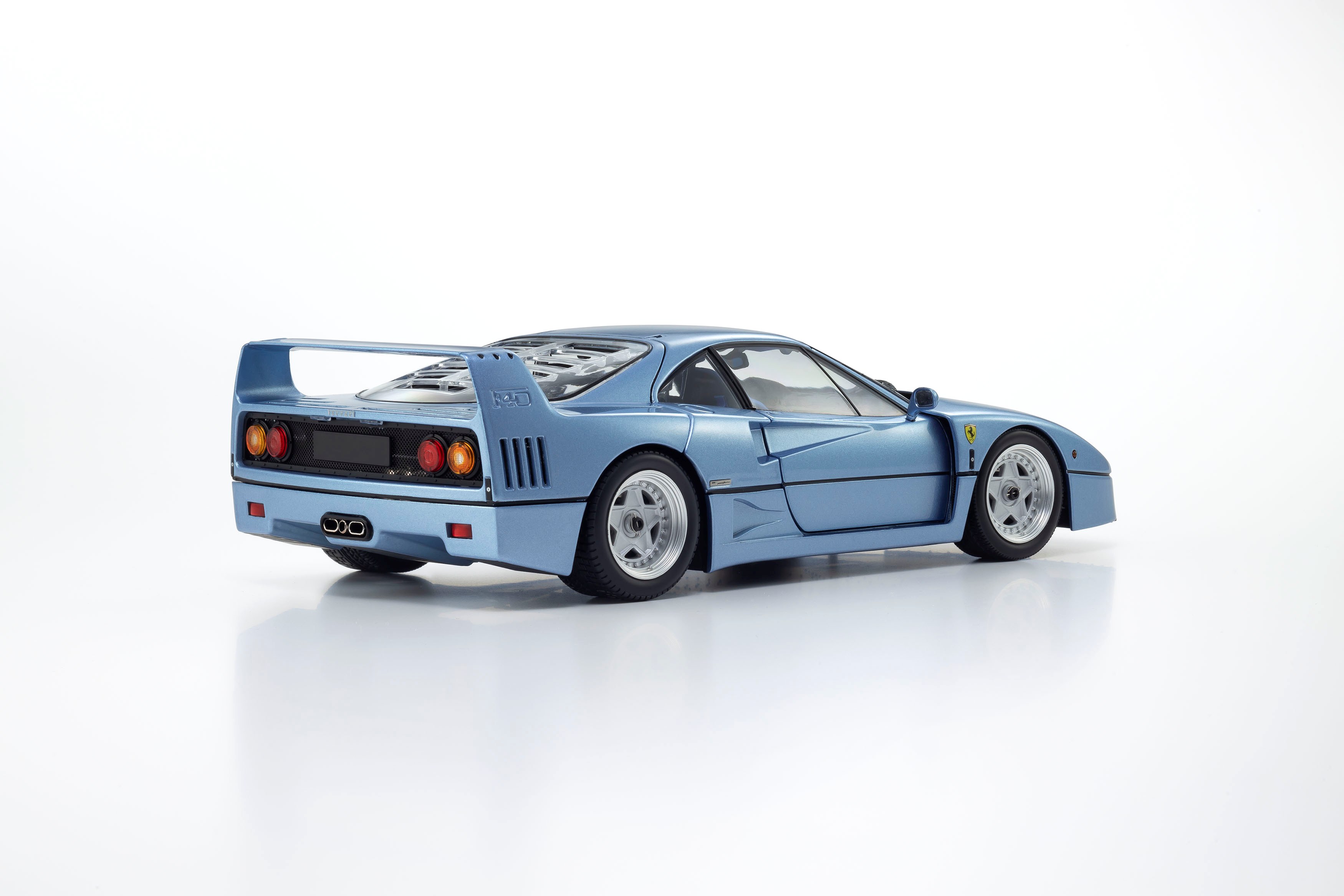 Ferrari F40 1987 Light Blue 1:18 Kyosho