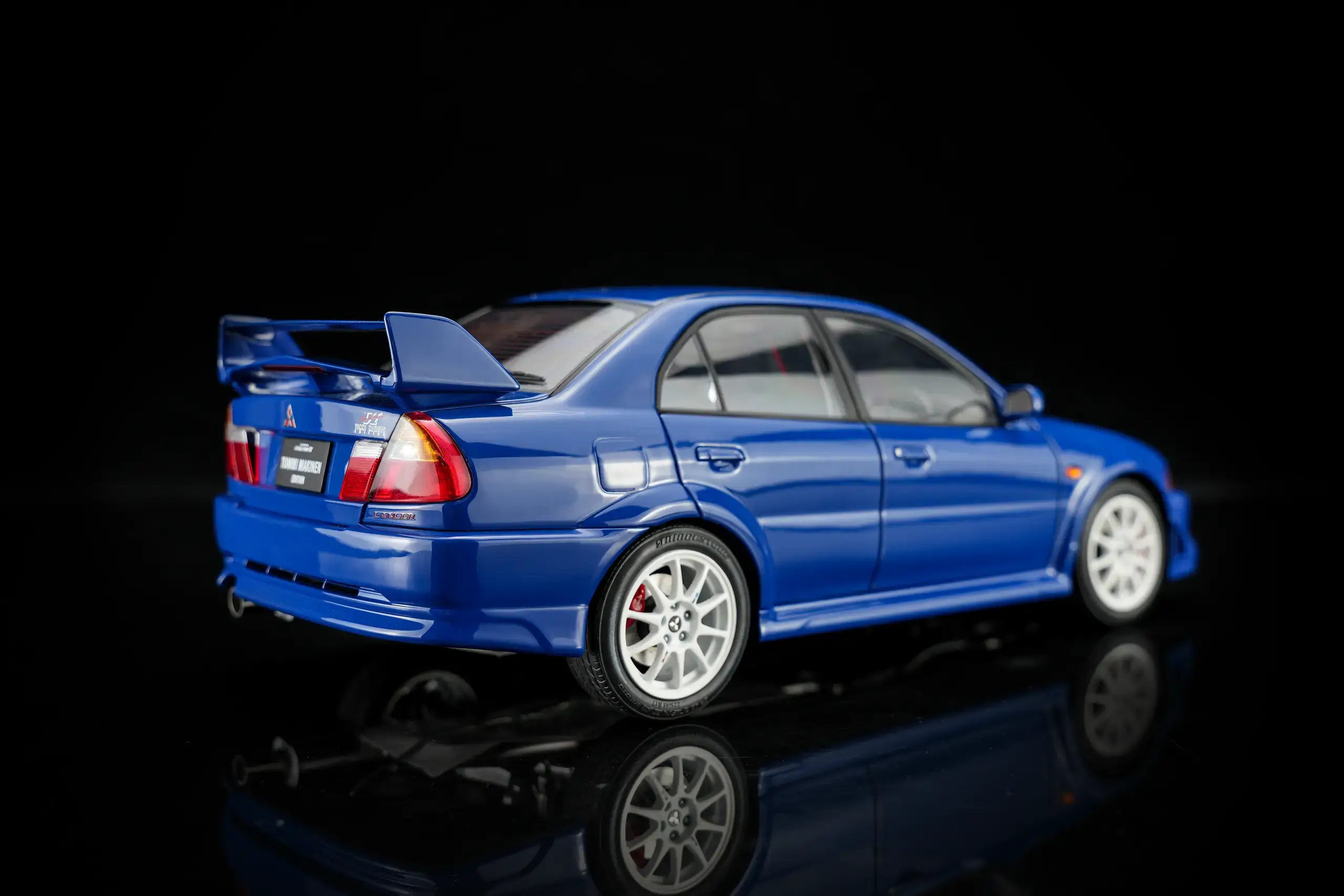 Mitsubishi Lancer EVO VI GSR Tommy Makinen Edition 2000 blue 1:18 Motorhelix