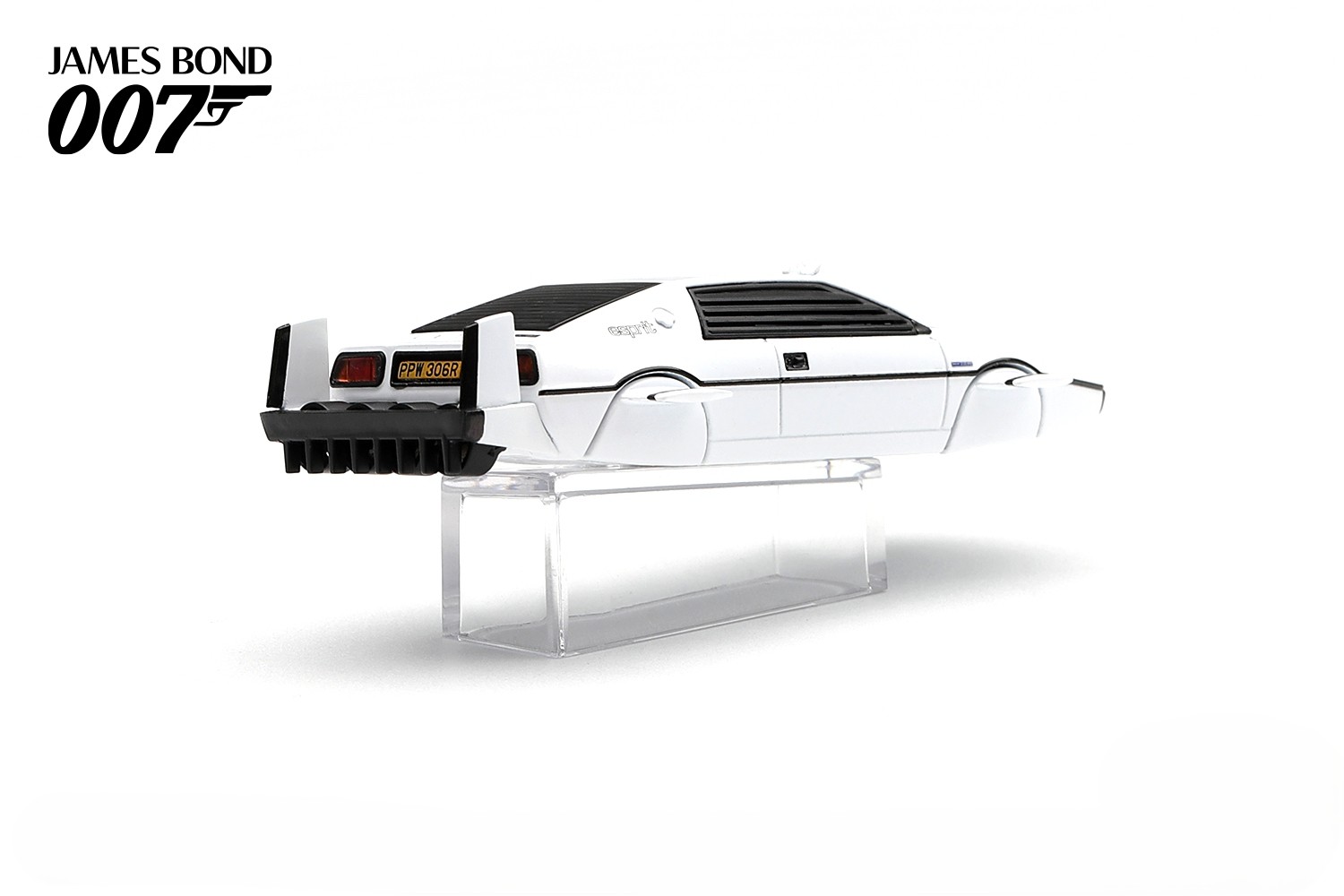 Lotus Esprit S1 *The Spy Who Loved Me* 1977 white English Blister Packaging 1:64 Mini GT