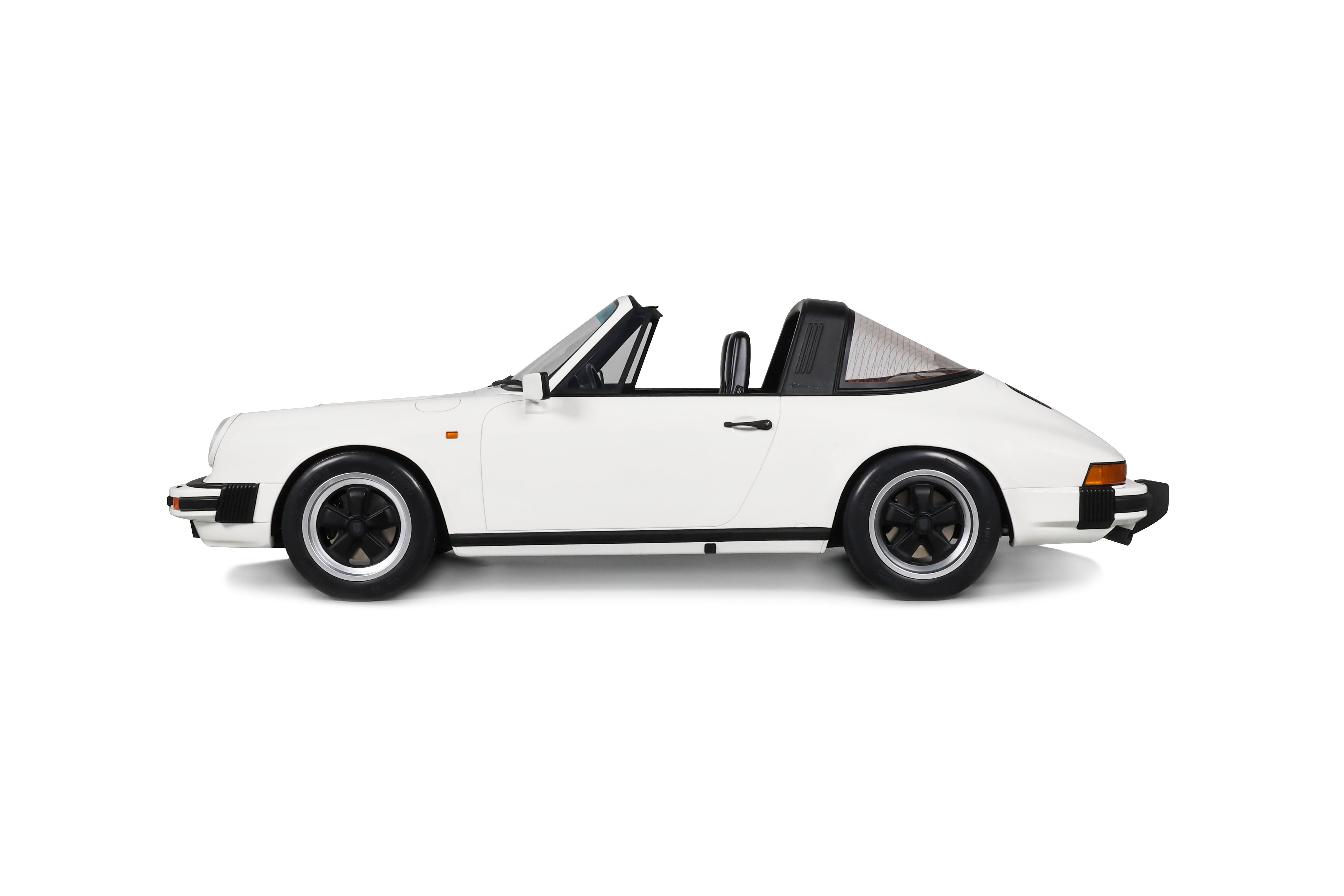 Porsche 911 3.2 Targa Grand Prix 1984 white 1:8 GT Spirit