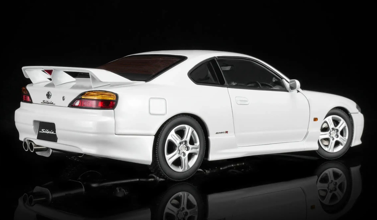 Nissan Silvia S15 Coupe Spec-R Aero 1999 pearl white 1:18 Motorhelix