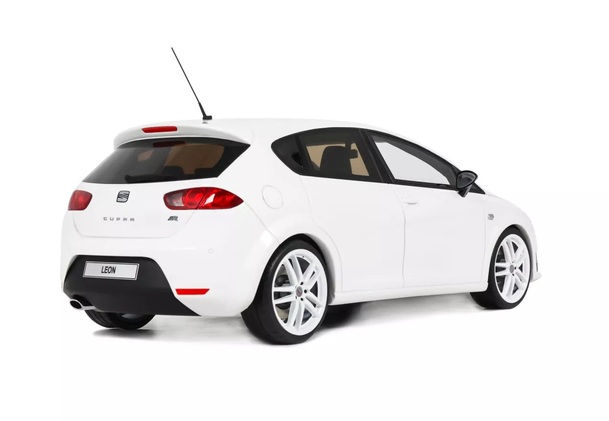 Seat Leon MK2 Cupra R 2010 candy white B9A 1:18 OttOmobile