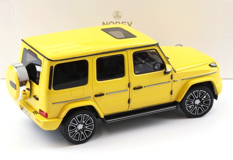 Mercedes-Benz G 2024 sun yellow 1:18 Norev