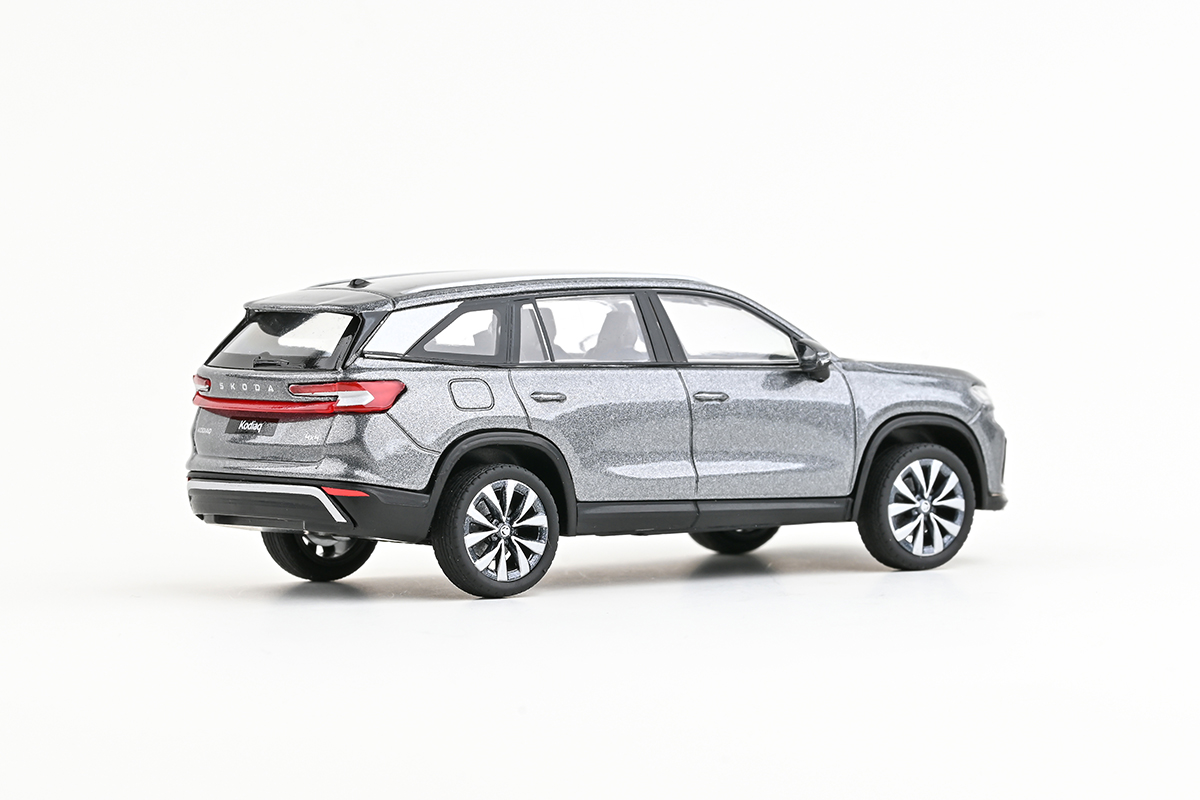 Škoda Kodiaq II 2023 šedá graphite metalíza 1:43 Abrex