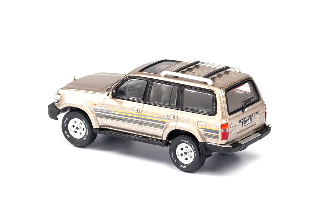 Toyota Land Cruiser LC80 pearl champagne gold general 1:64 KengFai