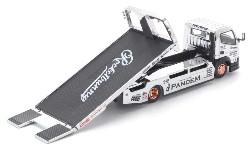 Mitsubishi Pandem Fuso 300 Flatbad Transporter *Tokyo Station Exclusives* silver chrome 1:64 Pop Race Limited
