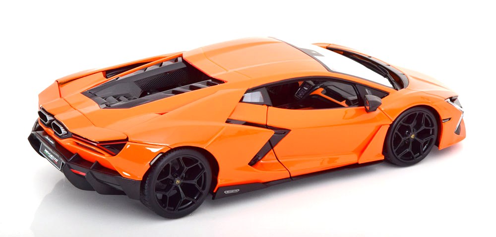 Lamborghini Revuelto Hybrid 2023 orange 1:18 Maisto