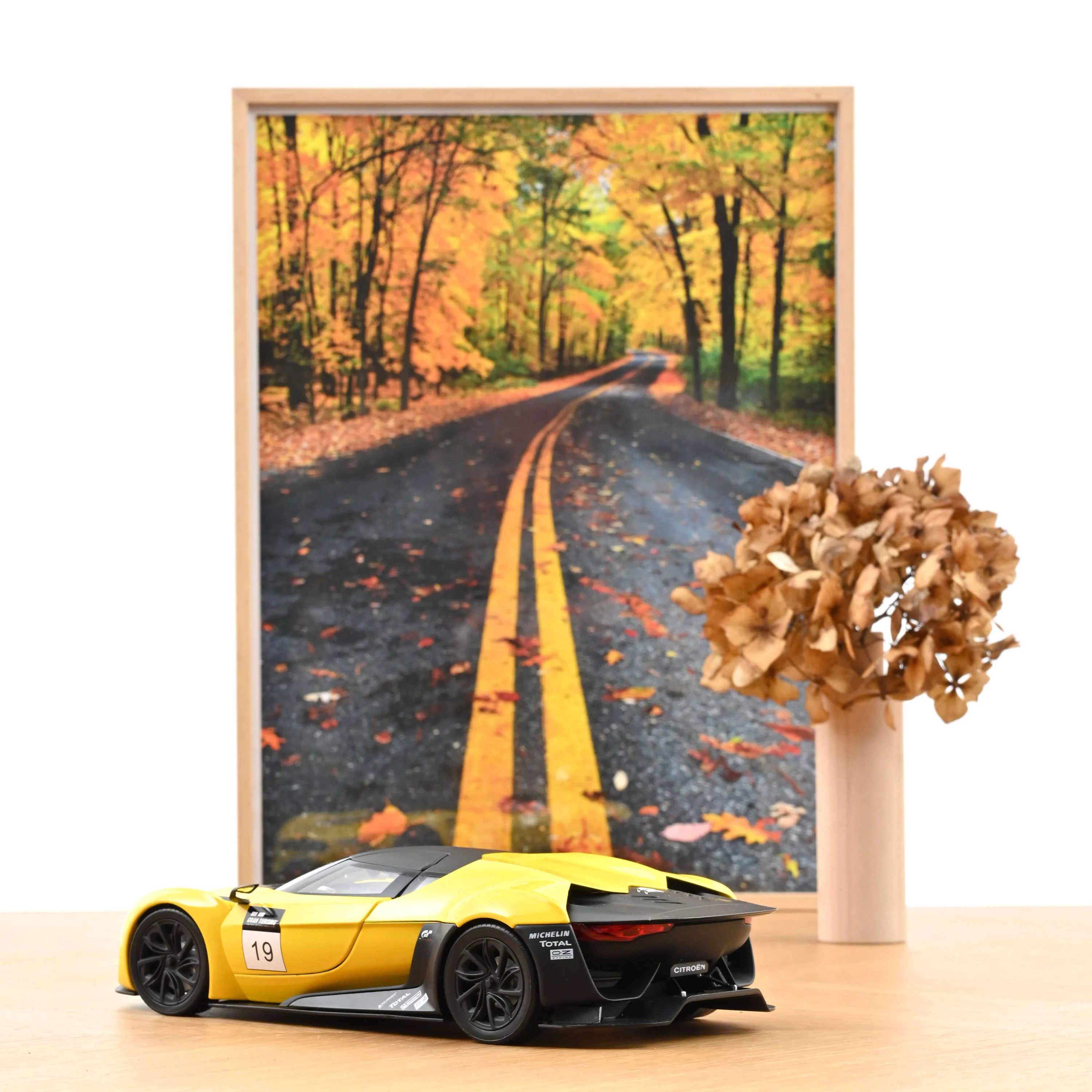 Citroën GT Concept Car 2008 yellow/black 1:18 Norev