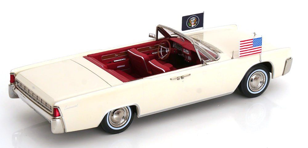Lincoln Continental Convertible John F. Kennedy 1963 white 1:18 KK Scale