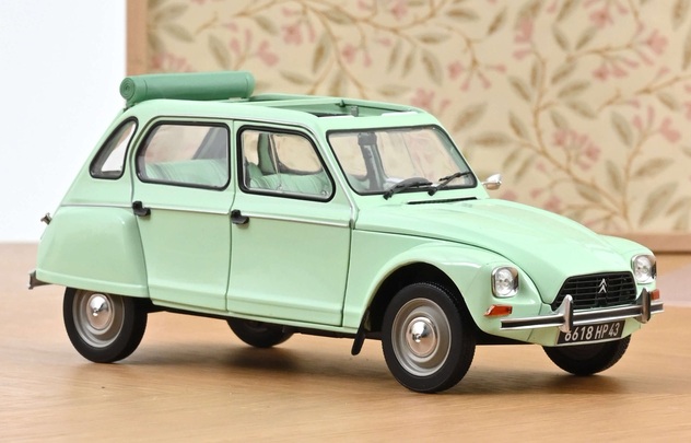 Citroën Dyane 6 1983 jade green 1:18 Norev