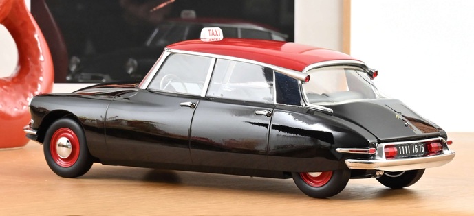 Citroen ID 19 1959 Taxi 1:12 Norev