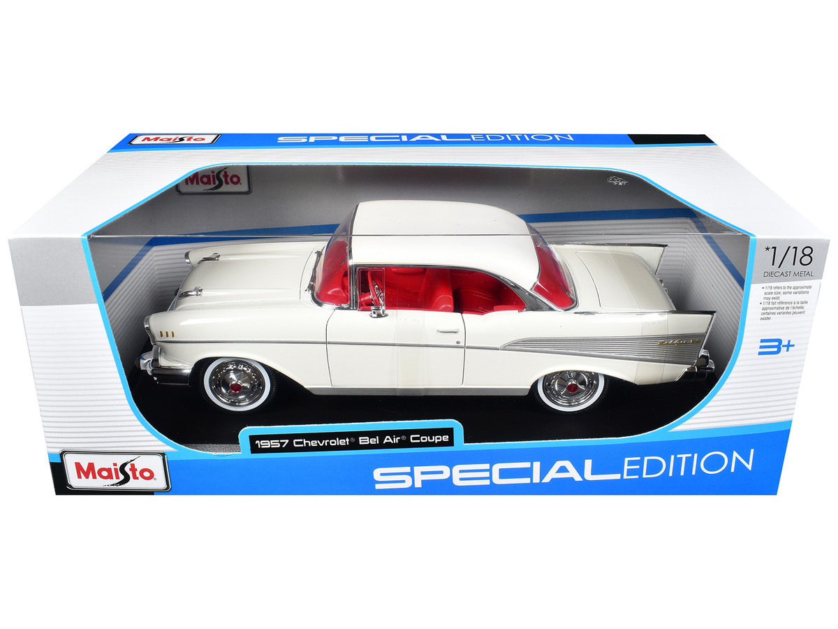 Chevrolet Bel Air Coupe 1957 white 1:18 Maisto