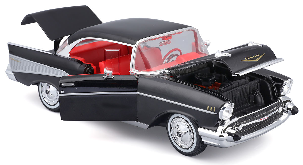Chevrolet Bel Air Coupe 1957 black 1:18 Maisto