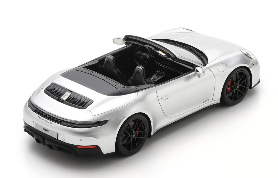 Porsche 911 Carrera 4 GTS Cabriolet 992.2 ice grey metallic 1:18 Spark