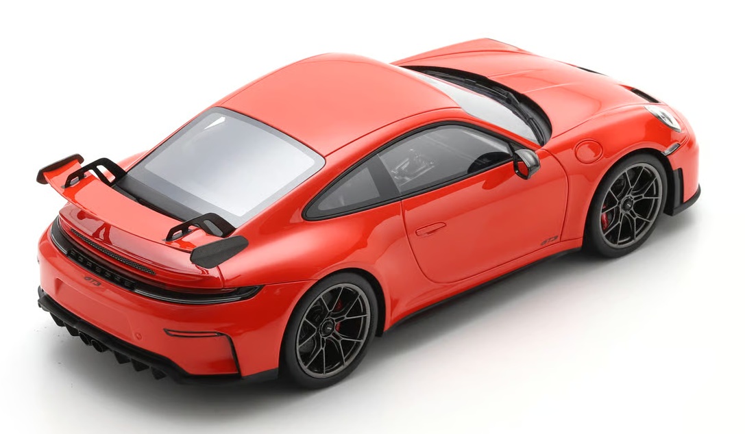 Porsche 911 GT3 992.2 lava orange 1:18 Spark