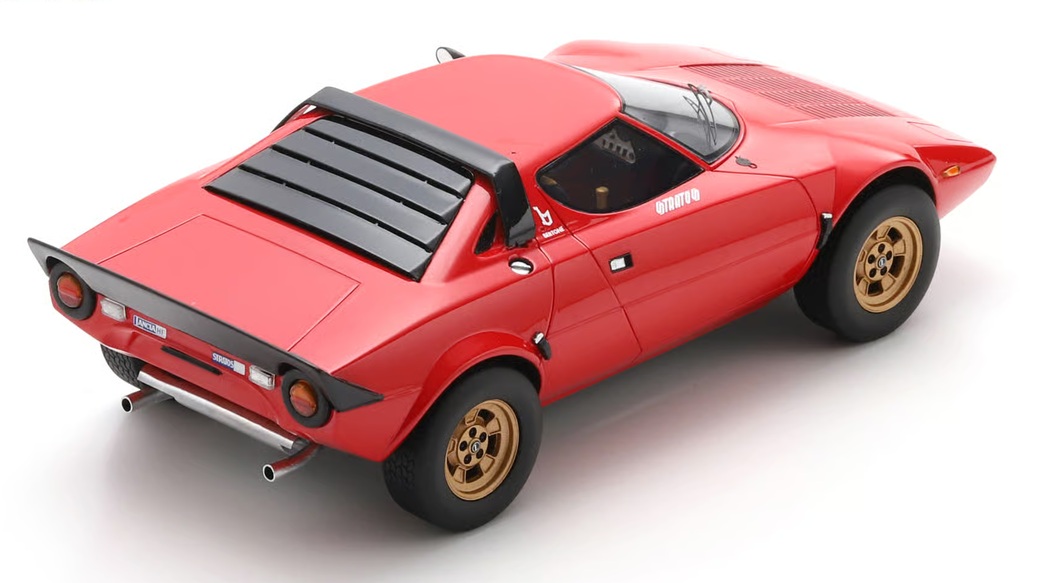 Lancia Stratos Street Car red 1:18 Spark