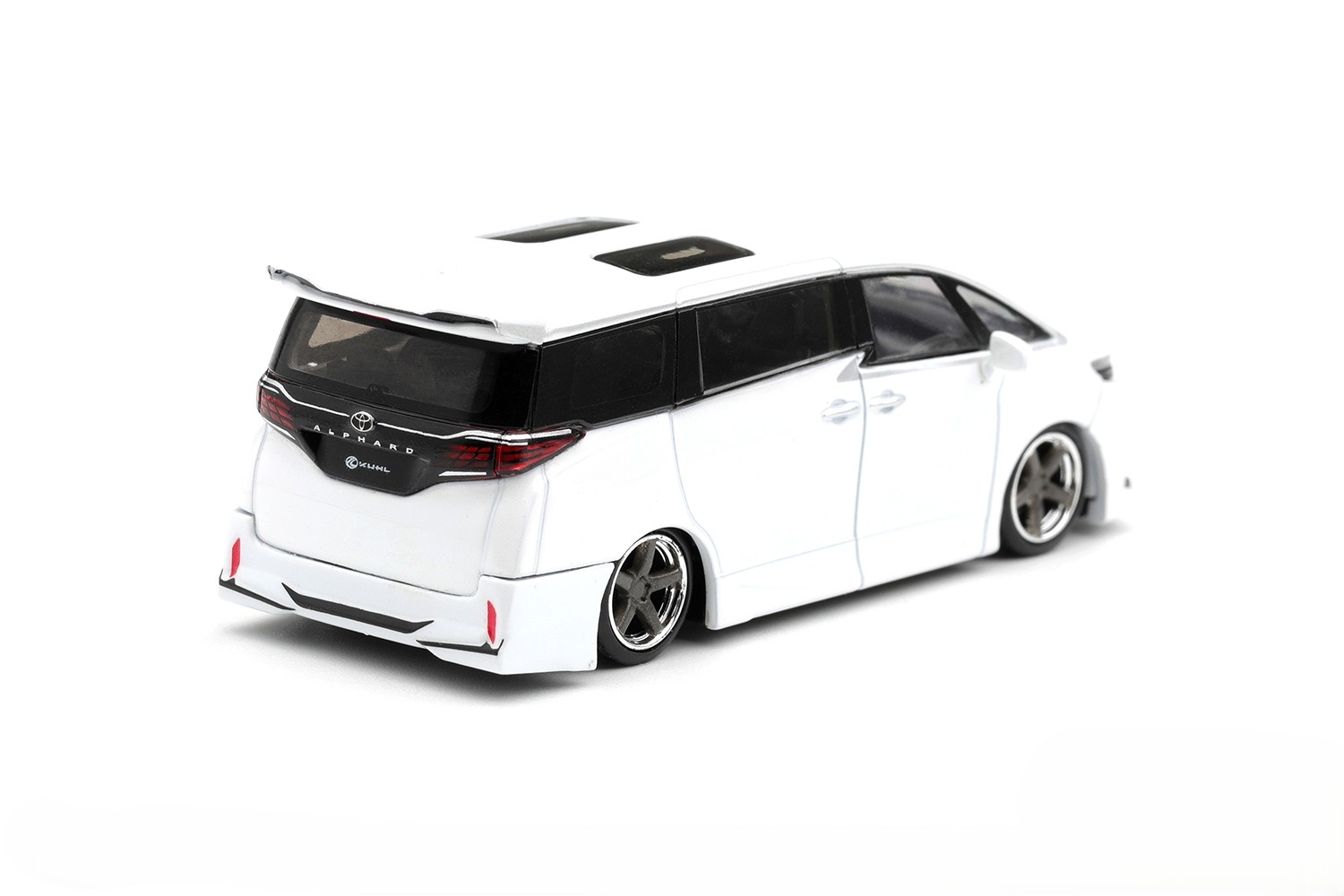Toyota Alphard 40 Kuhl 2025 white 1:64 Mini GT