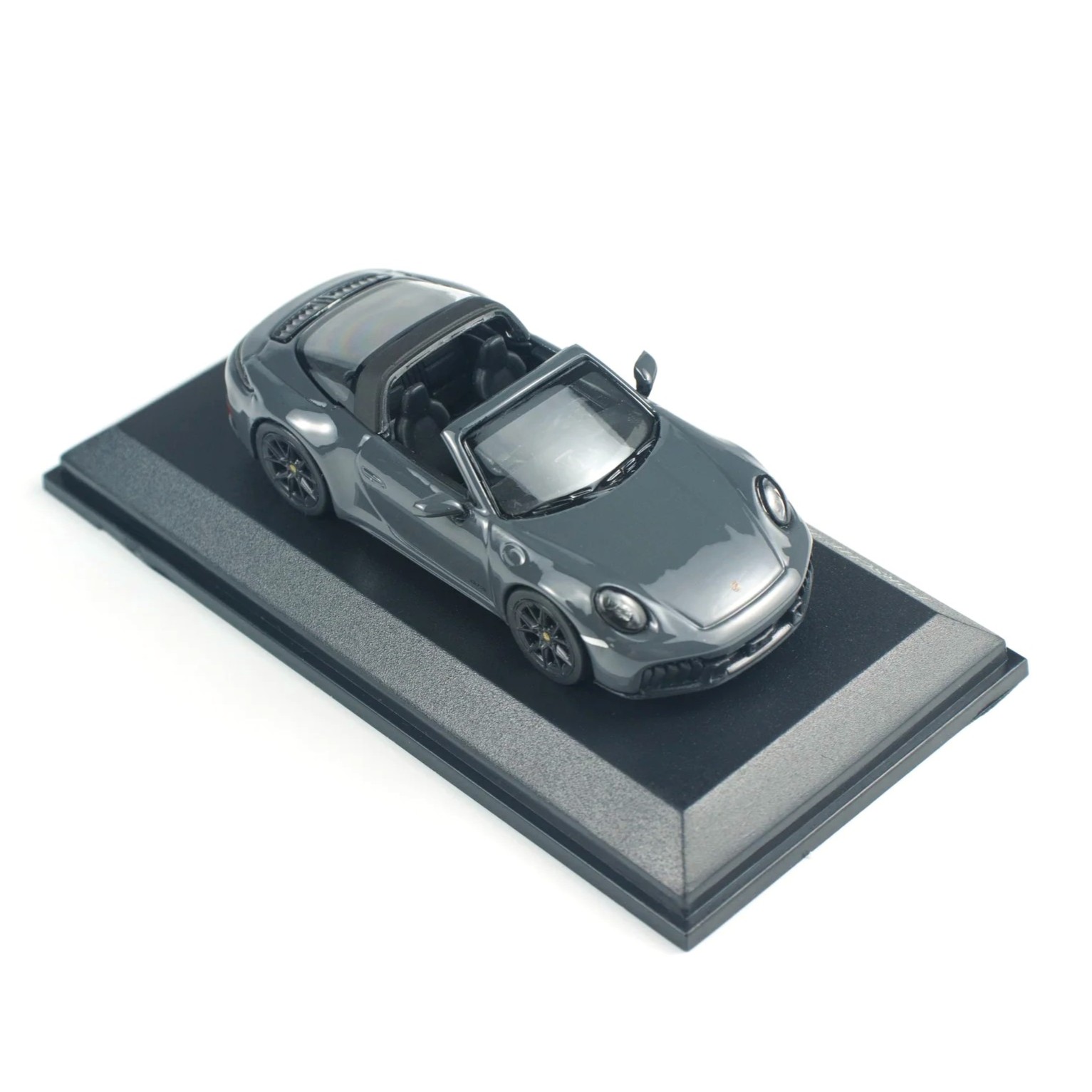 Porsche 911 (992.2) Targa 4 GTS 2025 grey 1:64 Minichamps