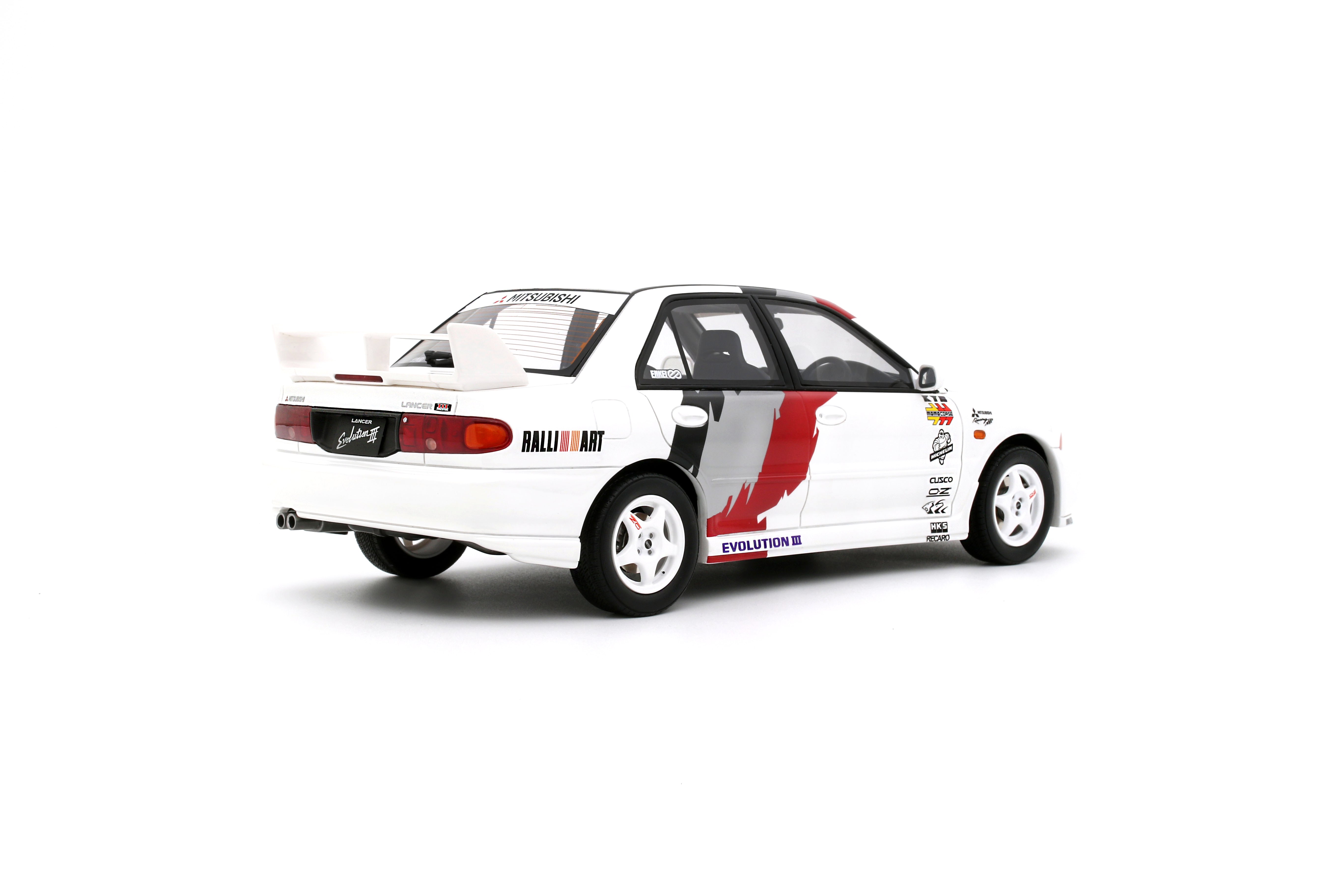 Mitsubishi Lancer Evolution III 1995 scotia white W83 1:18 OttOmobile