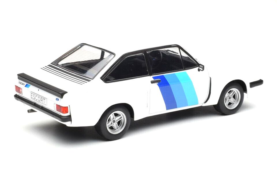 Ford Escort MK II RS 2000 X-Pack 1977 white/blue 1:18 MCG Modelcar Group